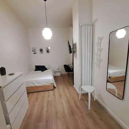 Il Balcone Nel Parco - Stanze Con Bagno Privato Hotel San Donato Milanese Exterior photo