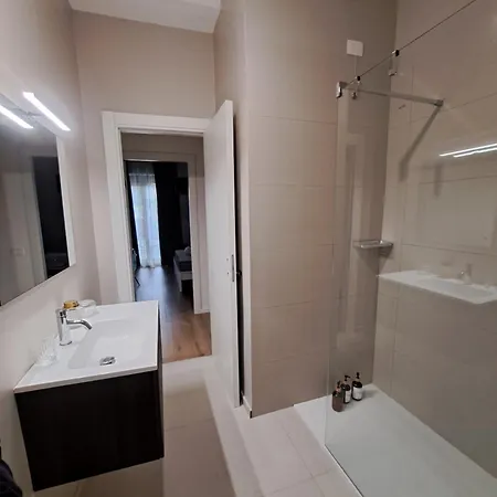 Il Balcone Nel Parco - Stanze Con Bagno Privato Hotel San Donato Milanese Exterior photo