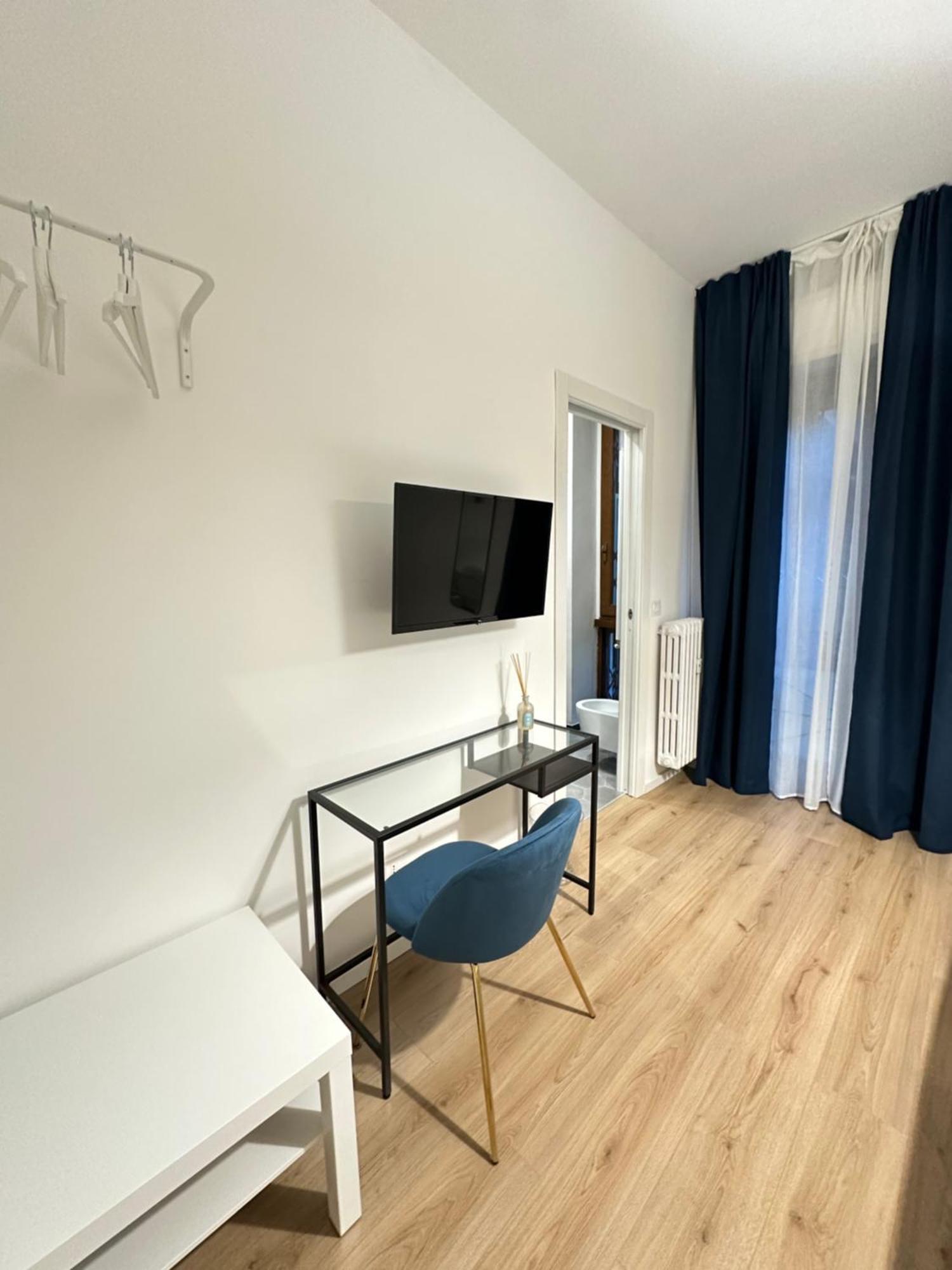 Il Balcone Nel Parco - Stanze Con Bagno Privato Maison d'hôtes