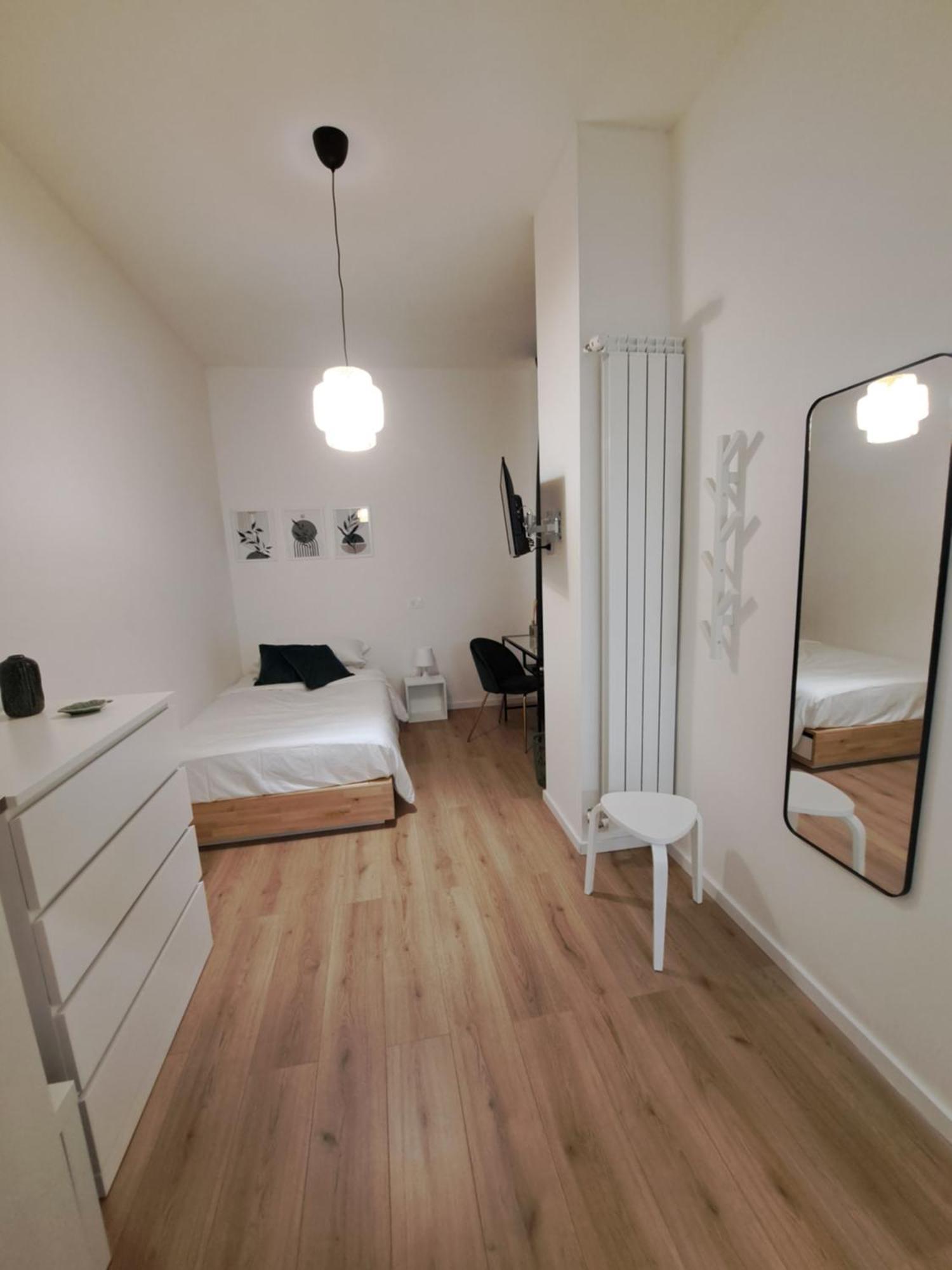 Il Balcone Nel Parco - Stanze Con Bagno Privato * San Donato Milanese